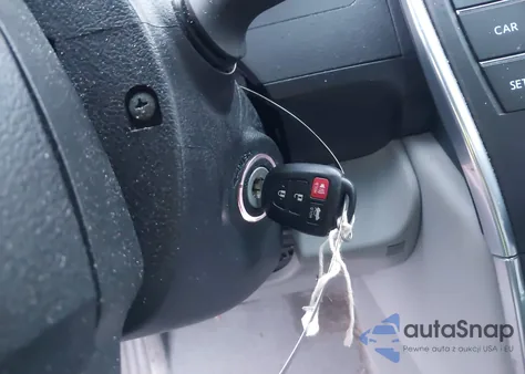 2015 Toyota Camry Le z USA, uszkodzony, nr VIN 4T1BF1FK1FU894352